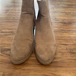Old Navy Women's Tan Ankle Booties